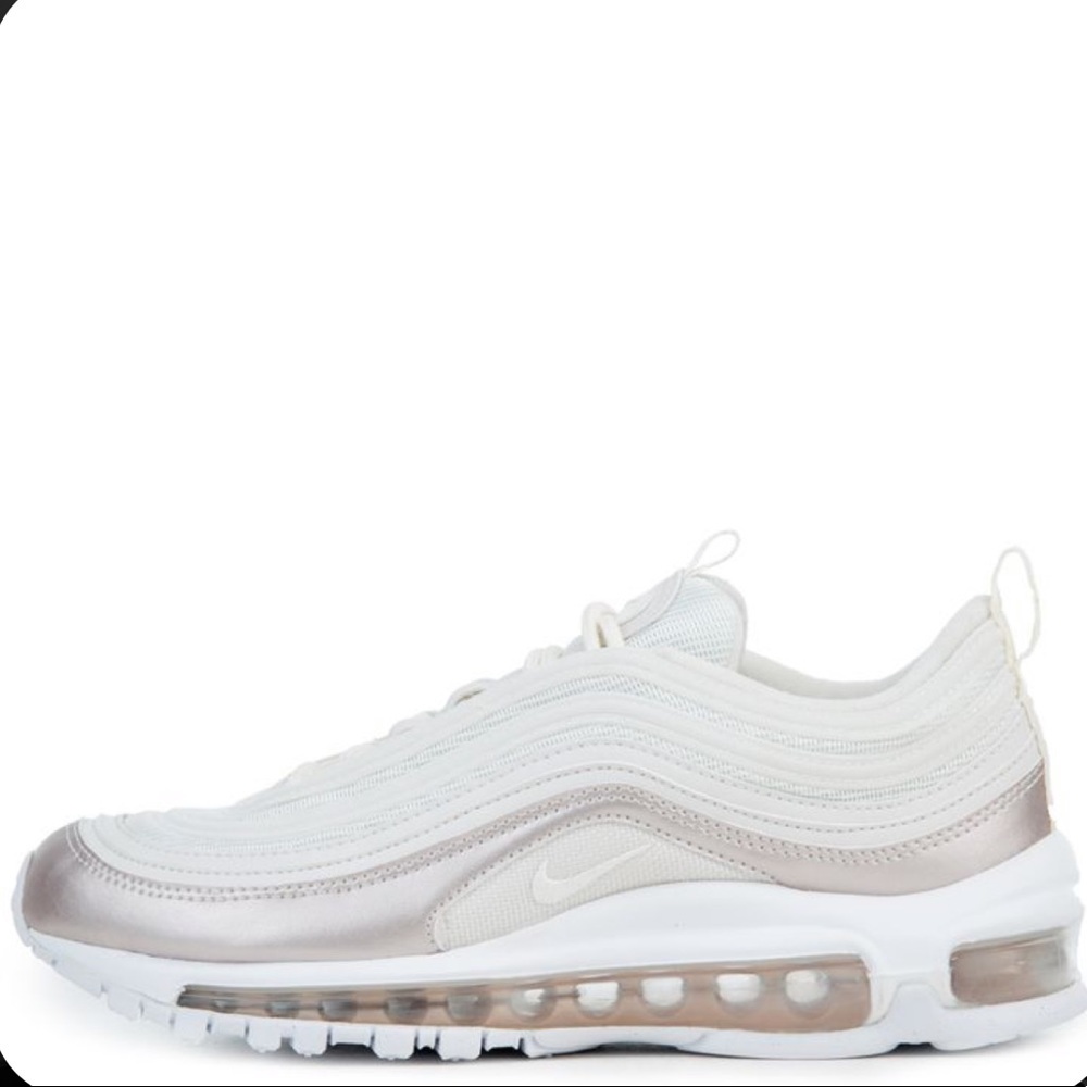 White and rose gold air max’s